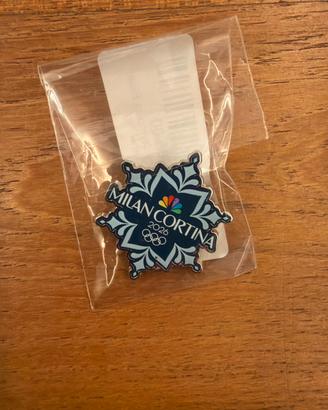 Spilla Pin olimpiadi Milano Cortina 2026 NBC USA