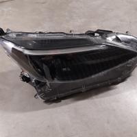 Faro anteriore destro Yaris Cross