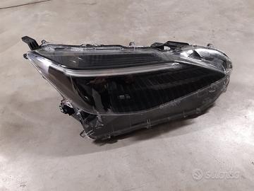 Faro anteriore destro Yaris Cross