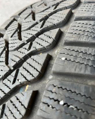 Pneumatici invernali misura 235/55/r18 100V