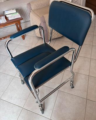 Sedia Comoda per anziani e disabili con ruote