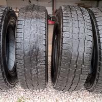 4 gomme Michelin Agilis Alpin 215/70/R15C