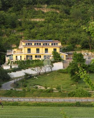 VILLA SINGOLA A PONTI
