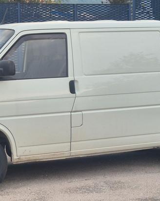 VW transporter autocarro t4 del 2000