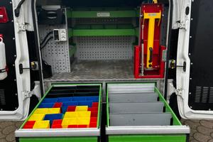 Allestimento furgone e portapacchi BAGGIO DE SORDI