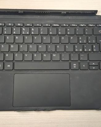 Tastiera e penna ufficiali surface go