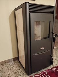 Stufa a pellet 10 kW Cadel modello Valery. VENDUTA