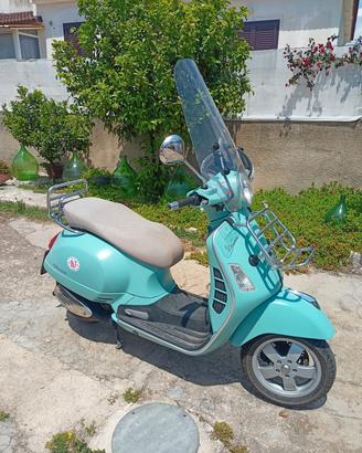 Piaggio Vespa GTS 250 i.e.