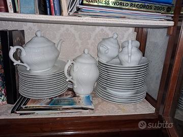 servizio piatti e posate