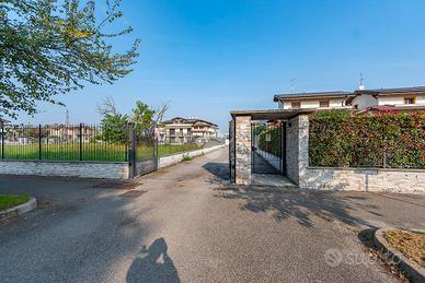 PORZIONE DI BIFAMILIARE A LAINATE