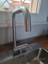 Rubinetto cucina pieghevole in acciaio 
