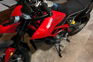 Ducati Hypermotard 950 - anno 2024 - km 1.400