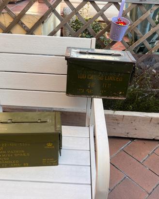 Porta munizioni militari