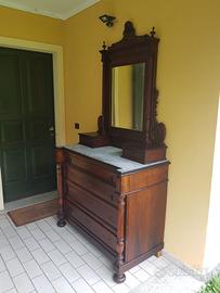 Cassettiera antica con specchiera e piano in marmo