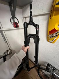 Rockshox Lyrik 29” 140mm