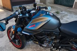 ducati monster 937