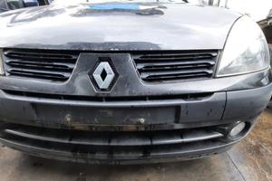 RENAULT CLIO 2004 - PARAURTI ANTERIORE