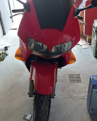Honda vfr 800