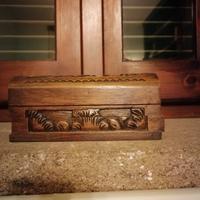 cofanetto africano in legno