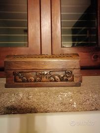 cofanetto africano in legno