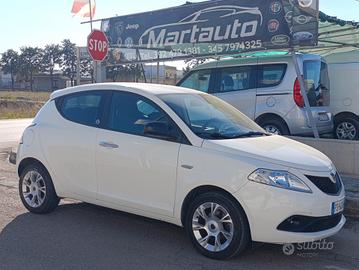 Lancia Ypsilon 1.2 69 CV 5 porte GPL Ecochic Plati