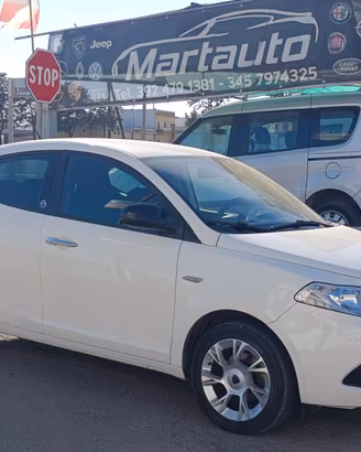 Lancia Ypsilon 1.2 69 CV 5 porte GPL Ecochic Plati