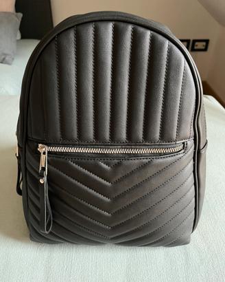 Zaino nero Primark in ecopelle