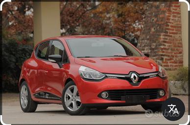 renault  clio 