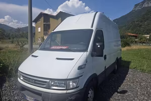 Iveco Daily 2,3 TDI TETTO ALTO