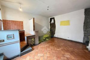CASA INDIPENDENTE A MONTEFIASCONE