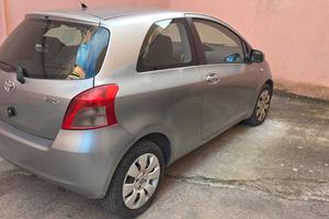 Toyota yaris 2006 1.3 vvti 87cv Cambio Automatico