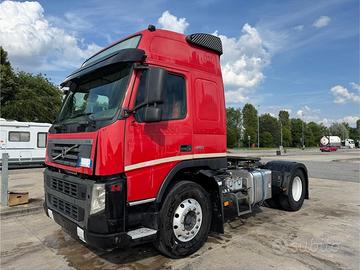 TRATTORE VOLVO FM 450 CON LA PRESA DI FORZA