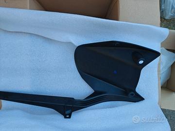 parafango posteriore   "becco" TRIUMPH 765