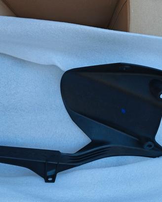 parafango posteriore   "becco" TRIUMPH 765