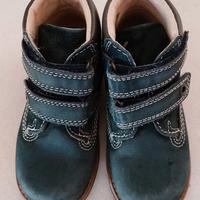 Scarponcini Primigi in nabuk con strappi misura 26