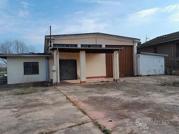 Saloncino artigianale