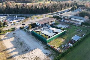 CAPANNONE A LONATO DEL GARDA