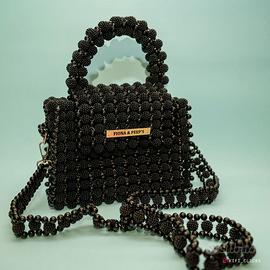 Mini borsa artigianale nera in perline