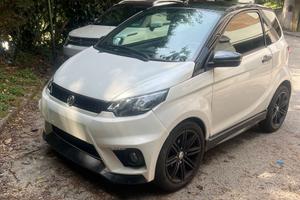 aixam GTO bianco e nero - agosto  2017  km 23239