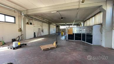 Immobile di 481 m² con 5 locali a Pieve a Nievole
