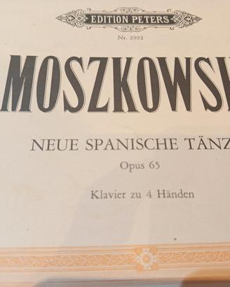 Pianista per suonare a 4 mani