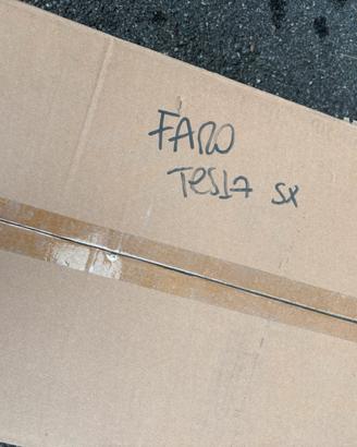 Faro sinistro Tesla Model 3 higland