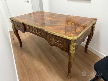 scrivania stile classico