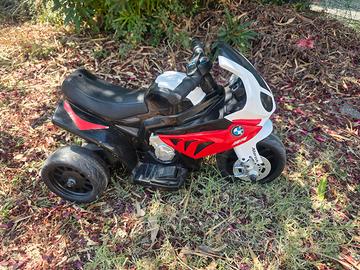 moto elettrica bimbo BMW triciclo a batteria