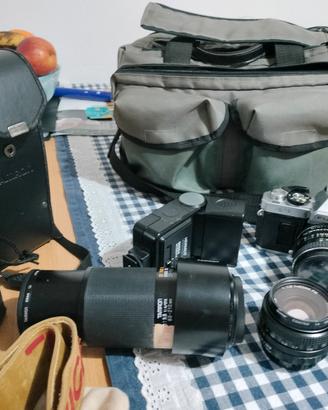 macchina fotografica e accessori 