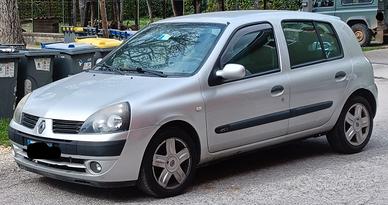 Clio 2 confort Dynamique