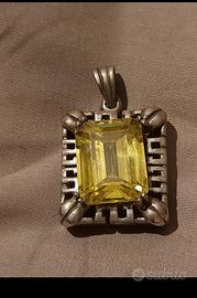 Ciondolo pietra vera 