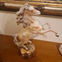 cavallo in ceramica