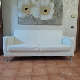 Divano in pelle bianco come nuovo 