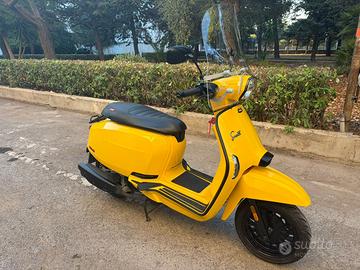 Lambretta 200 Special anno 06-25